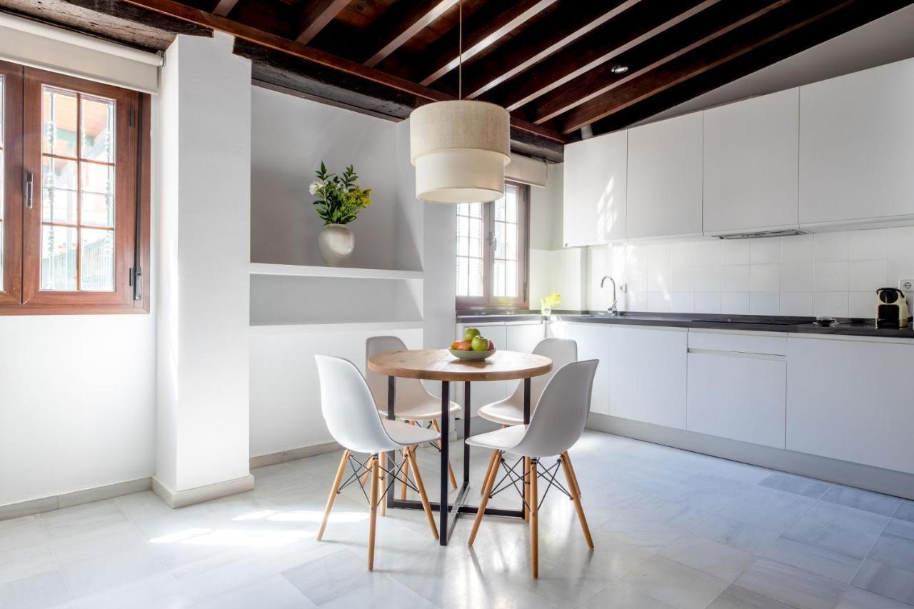 Triana Boutique Apartments By Hommyhome Σεβίλλη Εξωτερικό φωτογραφία
